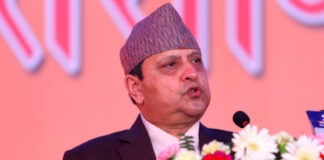 पूर्वराजा शाहद्वारा प्रजातन्त्र स्थापनाका लागि त्याग गर्ने ज्ञात–अज्ञात सहिदप्रति श्रद्धाञ्जलि अर्पण