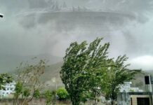 हुरीले दुई घरमा क्षति