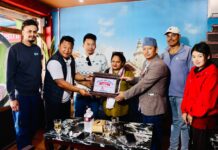 एनी प्रथम गछिया गोल्डकपमा ह्विलचेयर सहयोग गर्ने खतिवडालाई सम्मान