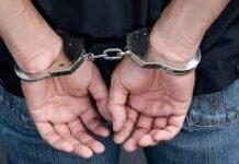 प्रहरीलाई कुटपिट गरी लुटपाट गर्ने दुई पक्राउ