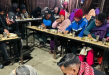 अशक्त वृद्धवृद्धाहरुसँग युवा समाजसेवी चम्लागाईले मनाए जन्मदिन