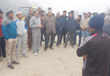 स्थानीयद्वारा आन्दोलन स्थगित