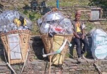 ४५ वर्षदेखि भाँडाको भारी बोकेर व्यापार गर्दै सिन्धुपाल्चोकका व्यापारी