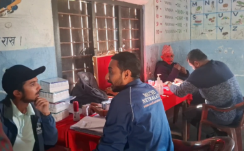 मेचीनगरको श्रीकृष्ण प्राविमा निःशुल्क आँखा शिविर, ३५० जनाको आँखा जाँच