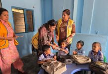 बिर्तामोड स्मार्ट लेडीले रंगीन बनायो आधारभूत विद्यालय, विद्यार्थीलाई शैक्षिक सामग्री वितरण