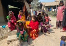 आशाको उज्यालो बोकेर दैलो–दैलो पुग्दै यमुना केसी