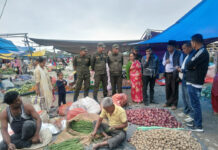 मेचीनगरमा ठेकेदारले व्यापारीसँग सम्झौताभन्दा दोब्बर कर उठाइरहेको गुनासो आएपछि…