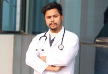 घर घरमै चिकित्सा सेवा पुर्याउँदै डा चेवन