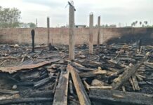 बिर्तामोडका दुई उद्योगमा आगलागी, करोडौं क्षति